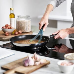 Twist Whisk 2-in-1 Collapsible Flat & Balloon Whisk - Image 2